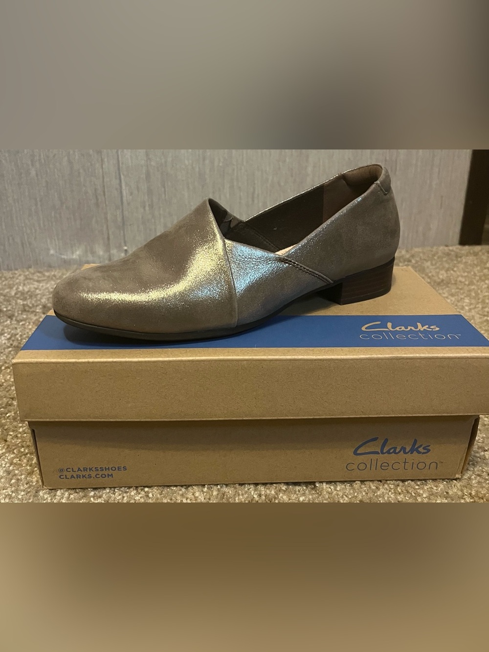 Clarks Juliet Palm Pewter Metallic Slip-On Loafer size 7W